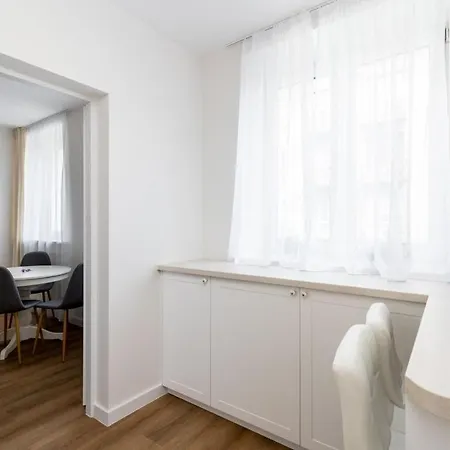 Househost Krowoderska 64